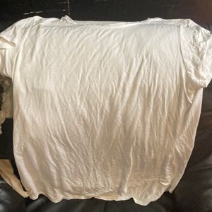 Woman’s white medium T-shirt